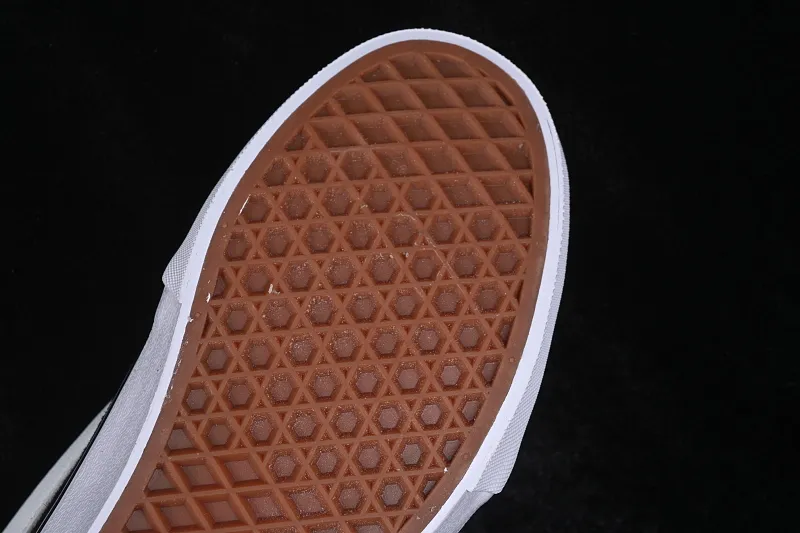 All categories Vans Vans series Vans Low Vans Knu Skool Vans low-top casual skateboard shoes VN0009QC65BT1